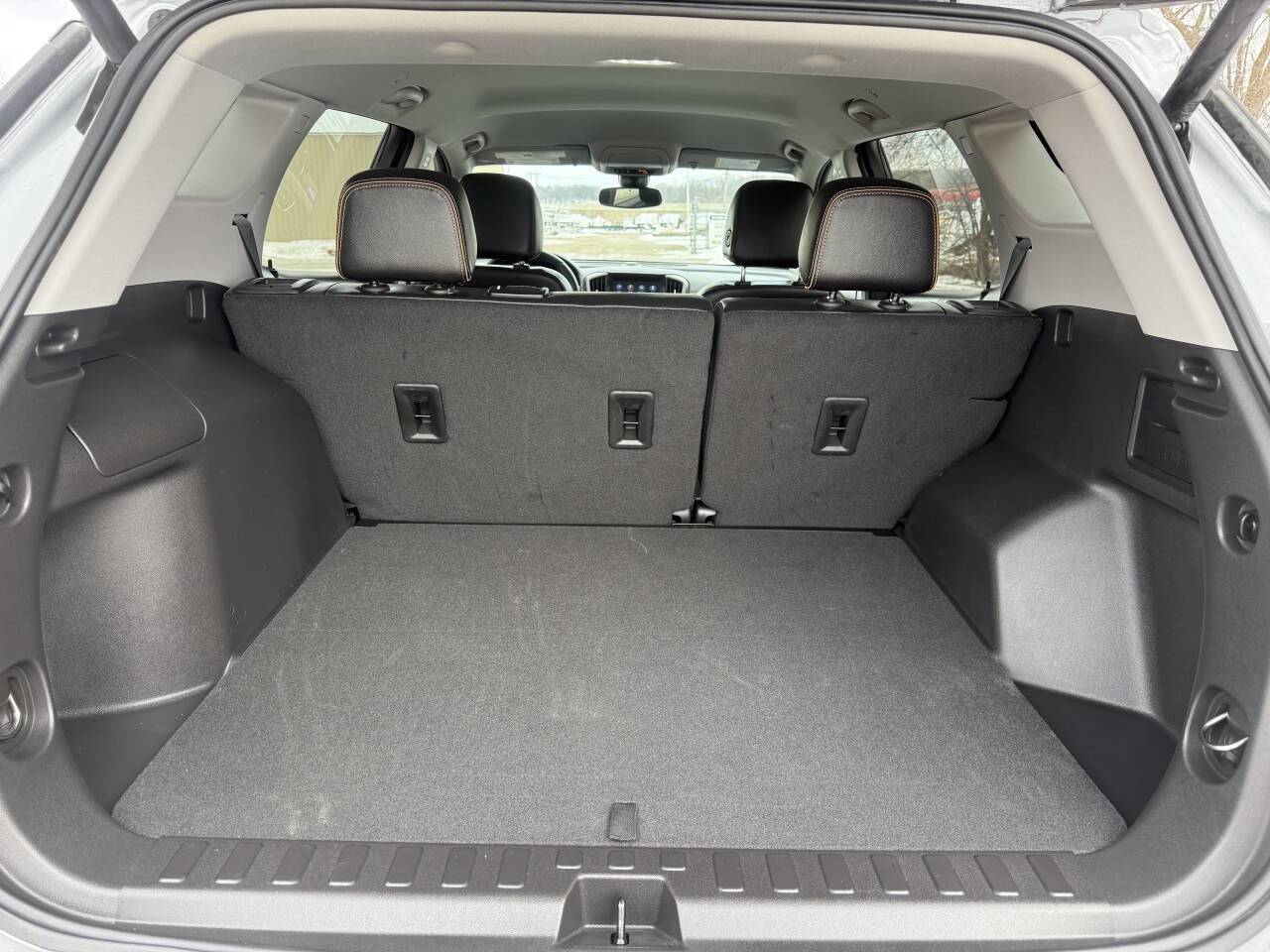 Used 2024 GMC Terrain AT4 image 12