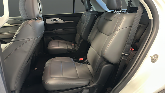 New 2026 Ford Explorer Active w/ Active Comfort Package AWD/4WD image 22