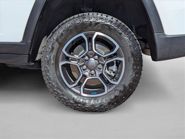 Used 2023 Jeep Grand Cherokee Trailhawk image 23