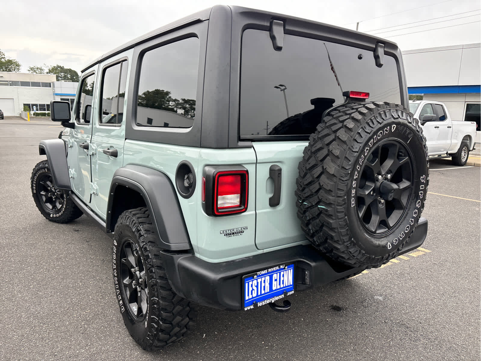 Used 2023 Jeep Wrangler Willys image 34