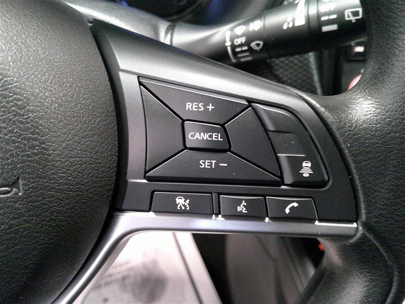 Used 2023 Nissan Kicks SV image 15