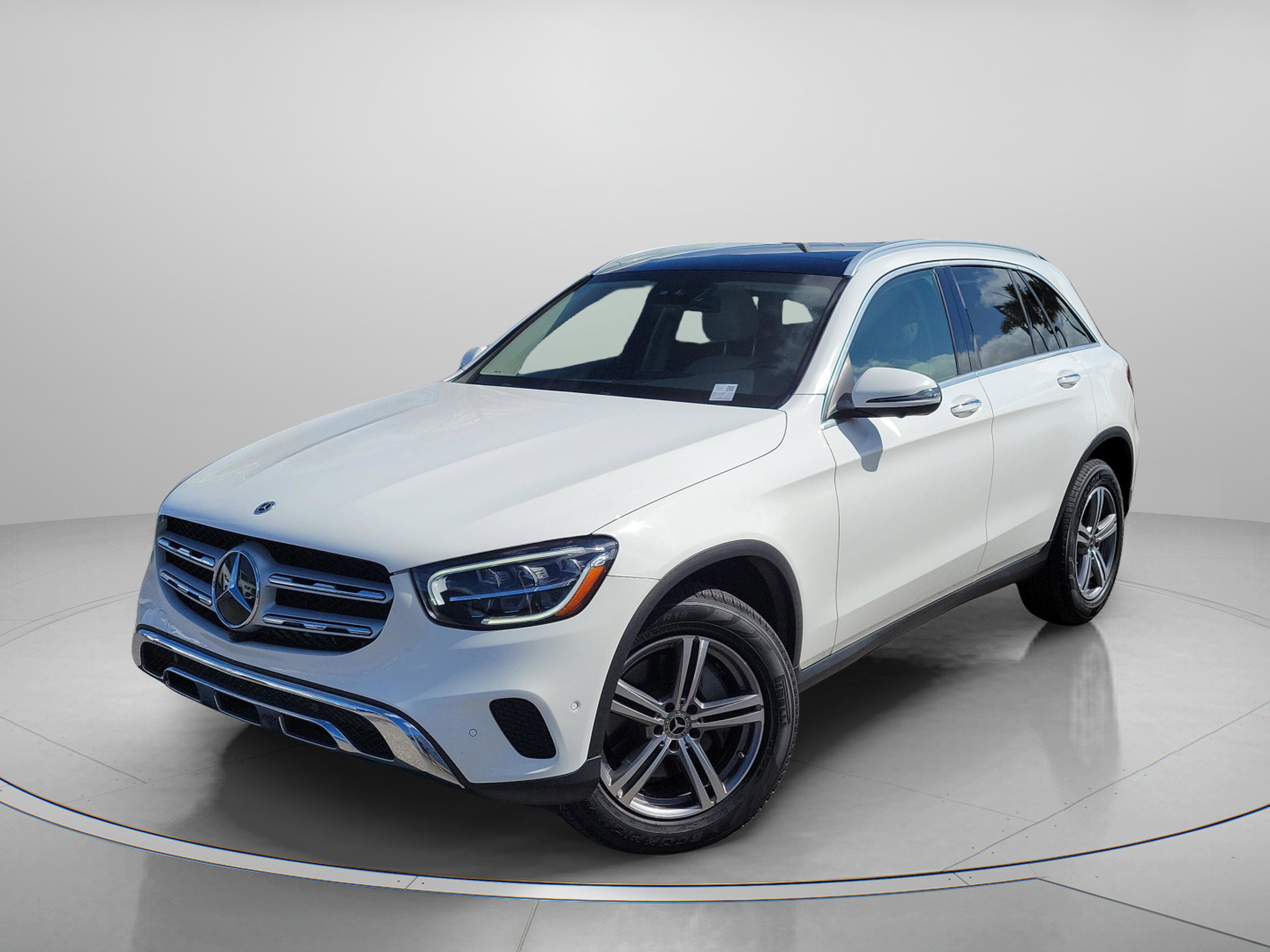 Certified 2022 Mercedes-Benz GLC 300 image 2
