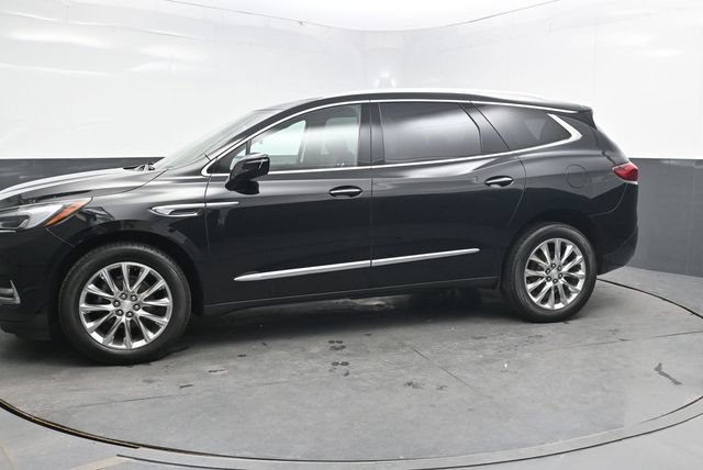 Used 2020 Buick Enclave Essence w/ Sound and Sites Package AWD/4WD image 3
