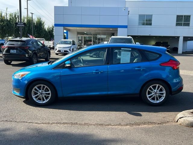 Used 2016 Ford Focus SE w/ SE Cold Weather Package FWD image 4
