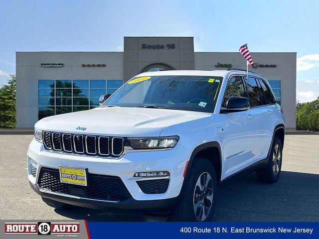 Used 2022 Jeep Grand Cherokee Limited 4xe w/ Luxury Tech Group II AWD/4WD image 2