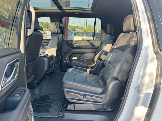 Used 2021 Chevrolet Suburban Z71 w/ Z71 Signature Package image 11