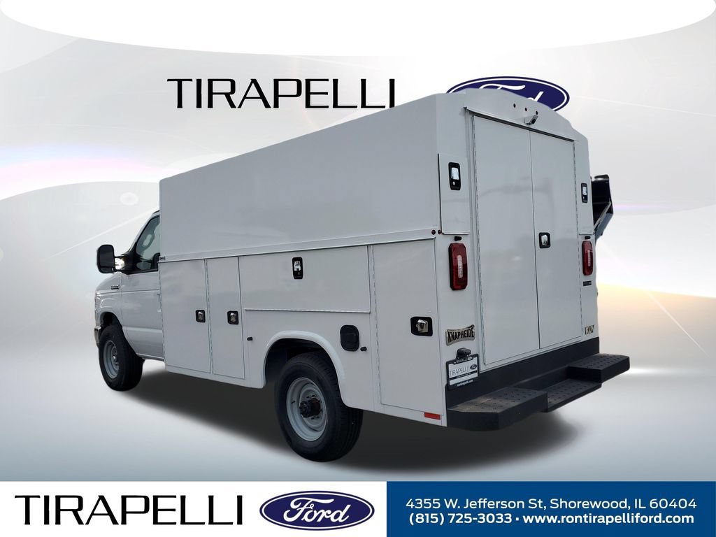 New 2027 Ford E-350 and Econoline 350 Super Duty w/ Power Equipment Group RWD image 3