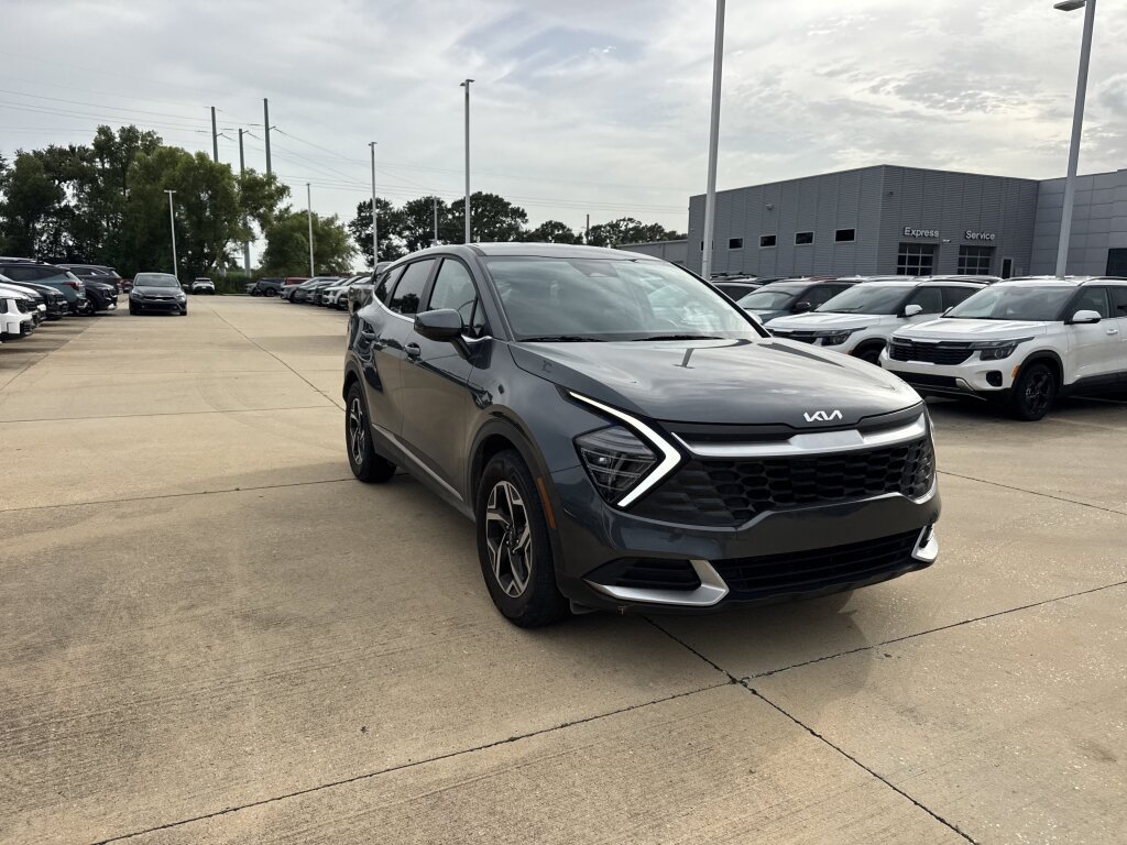 Certified 2024 Kia Sportage LX FWD image 11