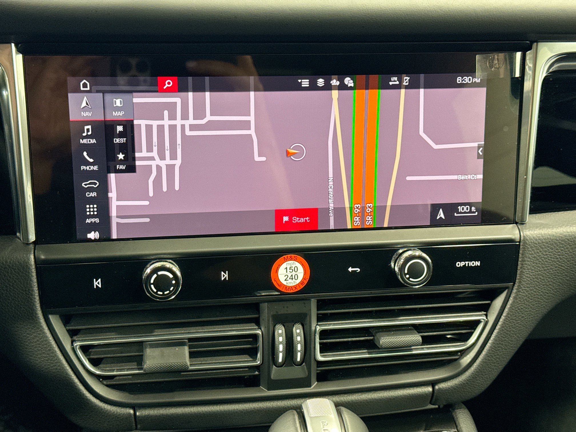 Certified 2026 Porsche Macan AWD/4WD image 31
