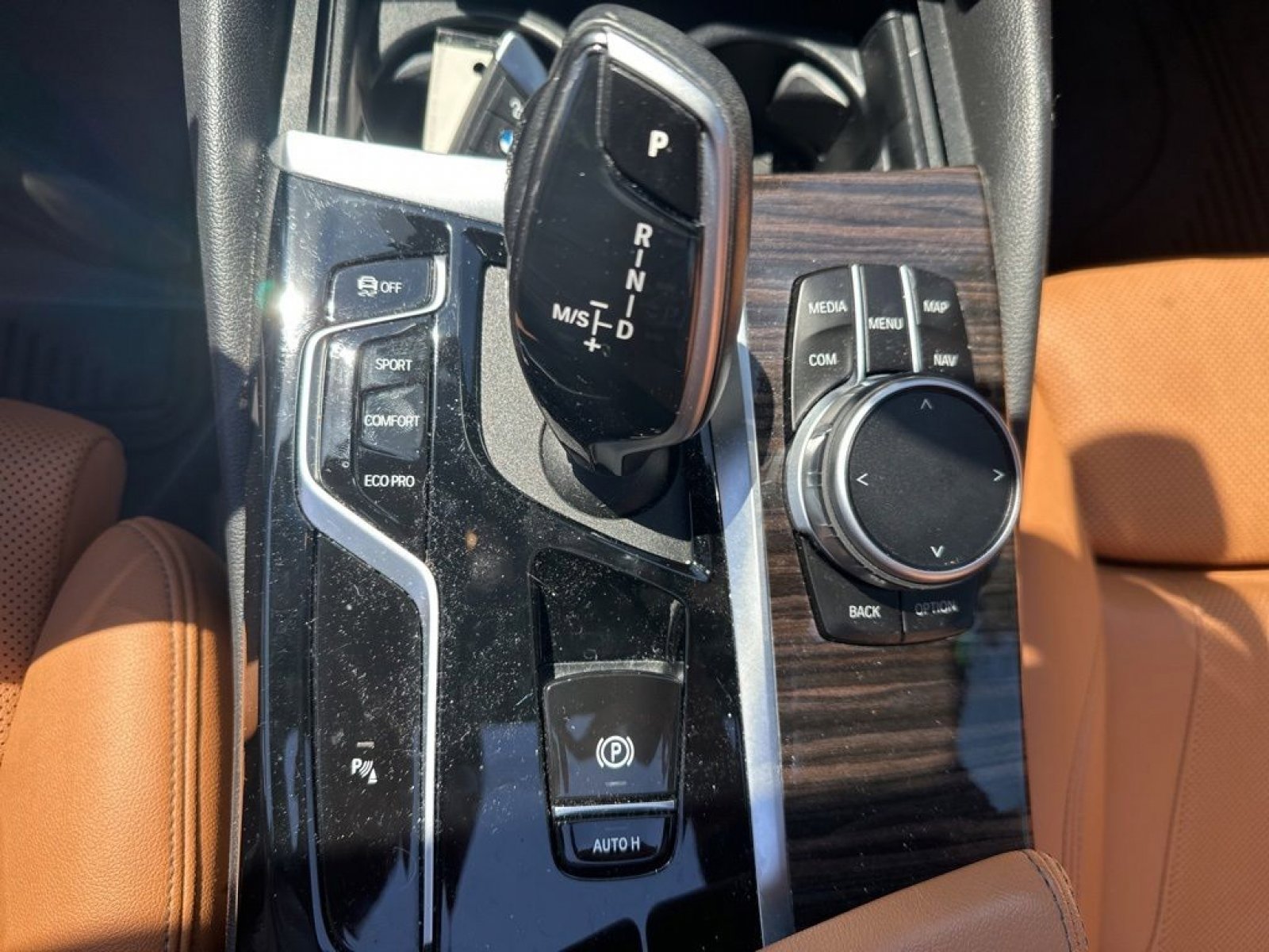 Used 2022 BMW 530i xDrive w/ Convenience Package AWD/4WD image 21