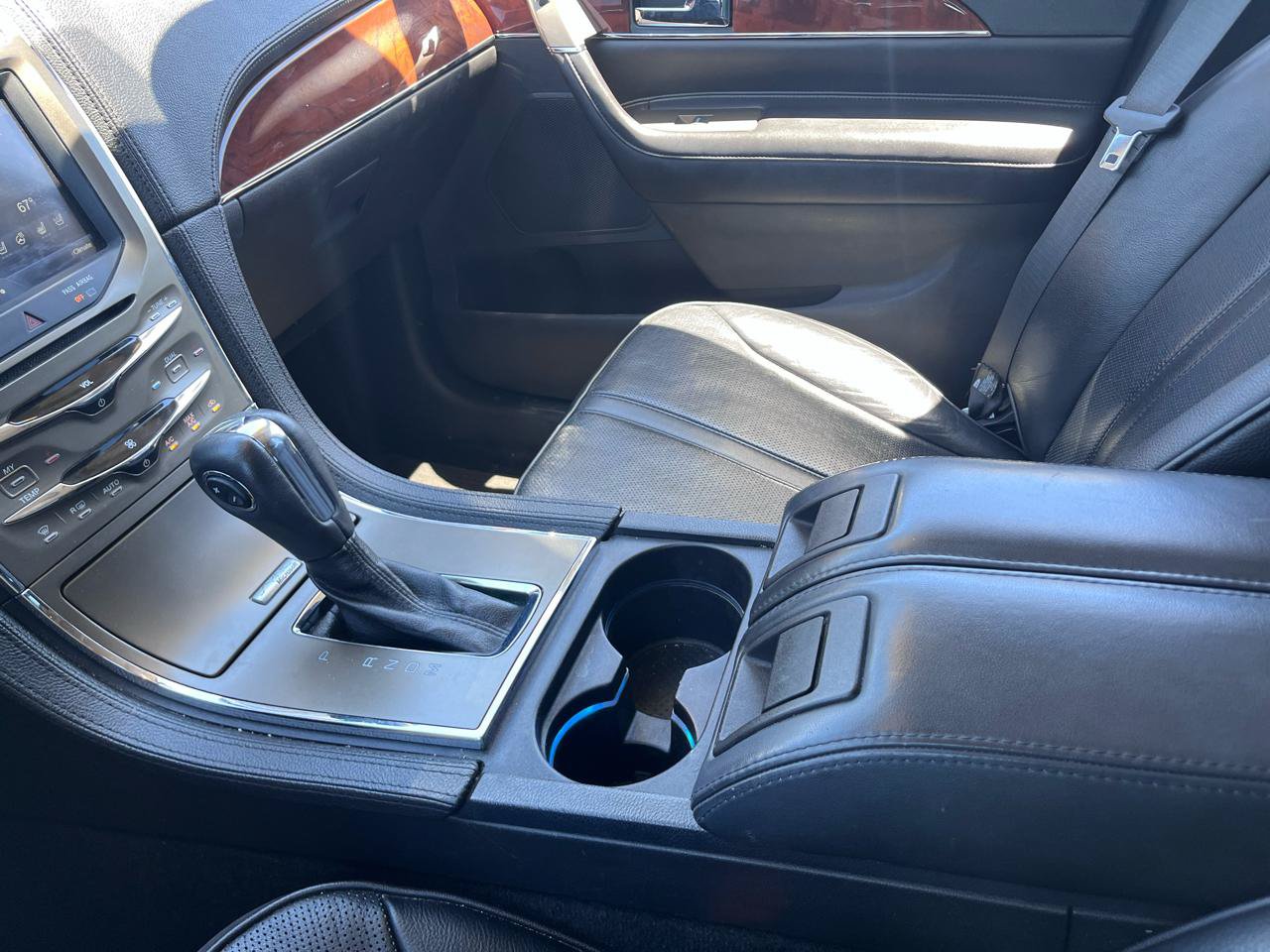 Used 2011 Lincoln MKX 2WD w/ 101A Rapid Spec Order Code image 33