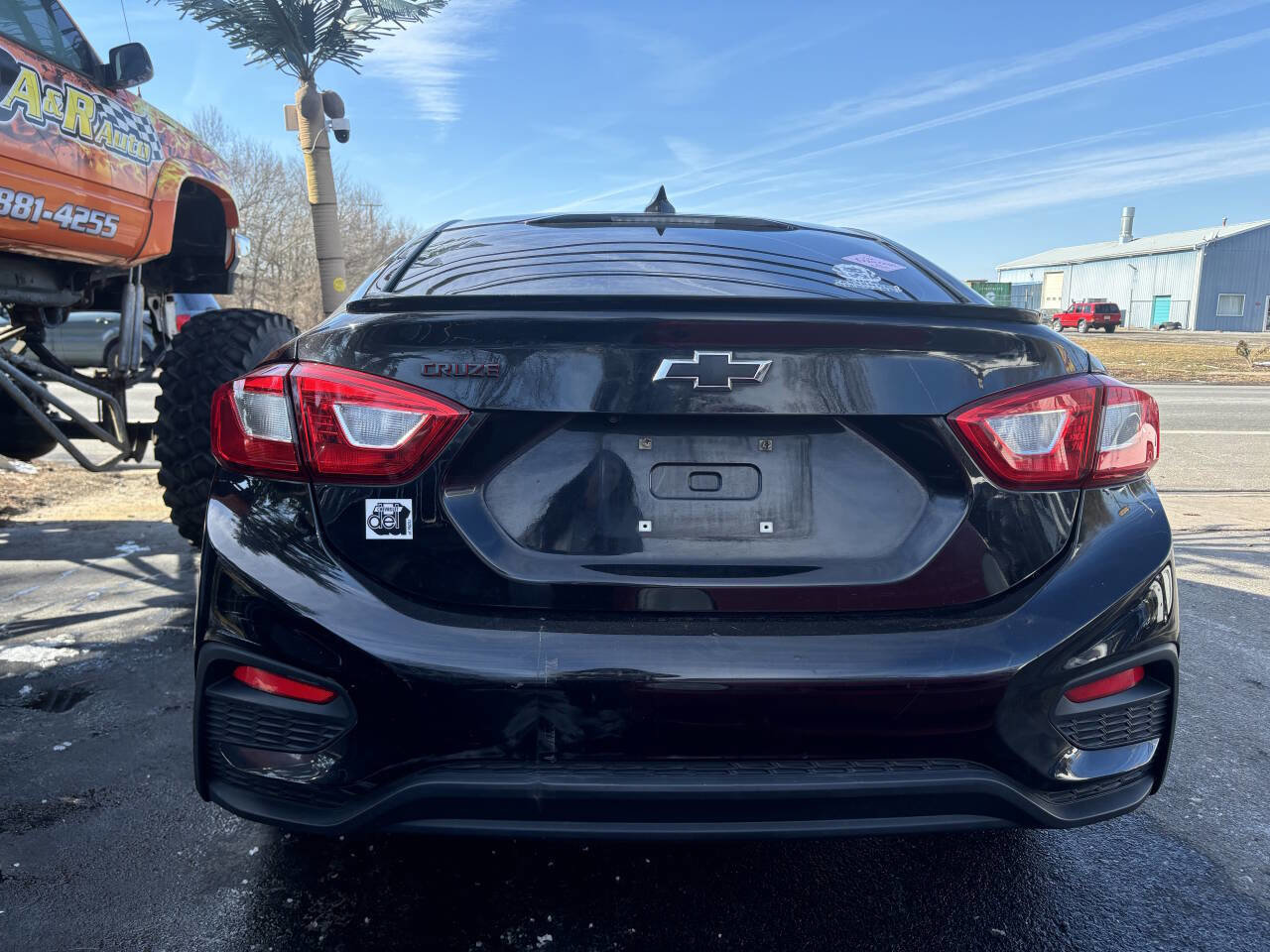 Used 2018 Chevrolet Cruze LT w/ Redline Edition image 5