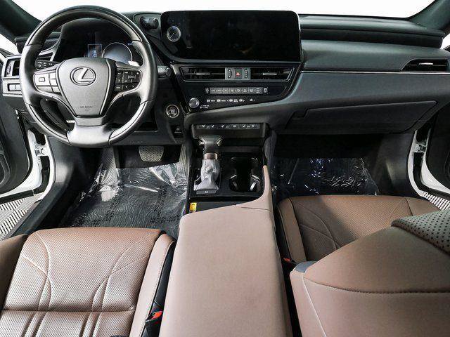 Used 2024 Lexus ES 350 Ultra Luxury w/ Accessory Package (Z2) FWD image 18
