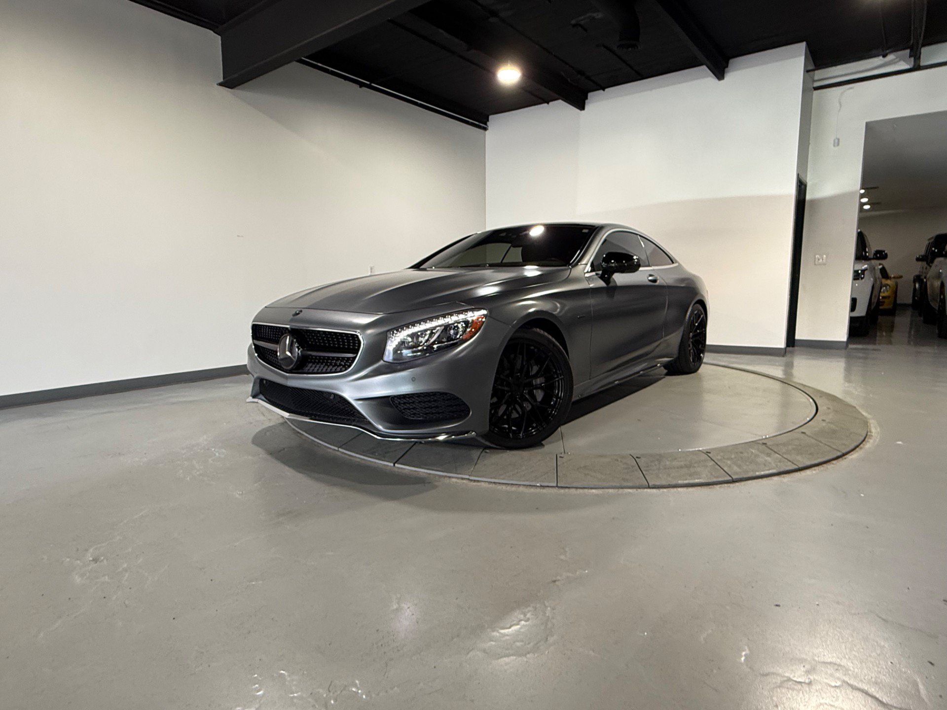 Used 2017 Mercedes-Benz S 550 4MATIC Coupe image 4