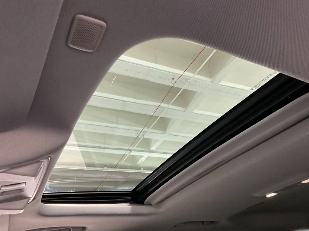 Used 2019 Cadillac Escalade Luxury image 19