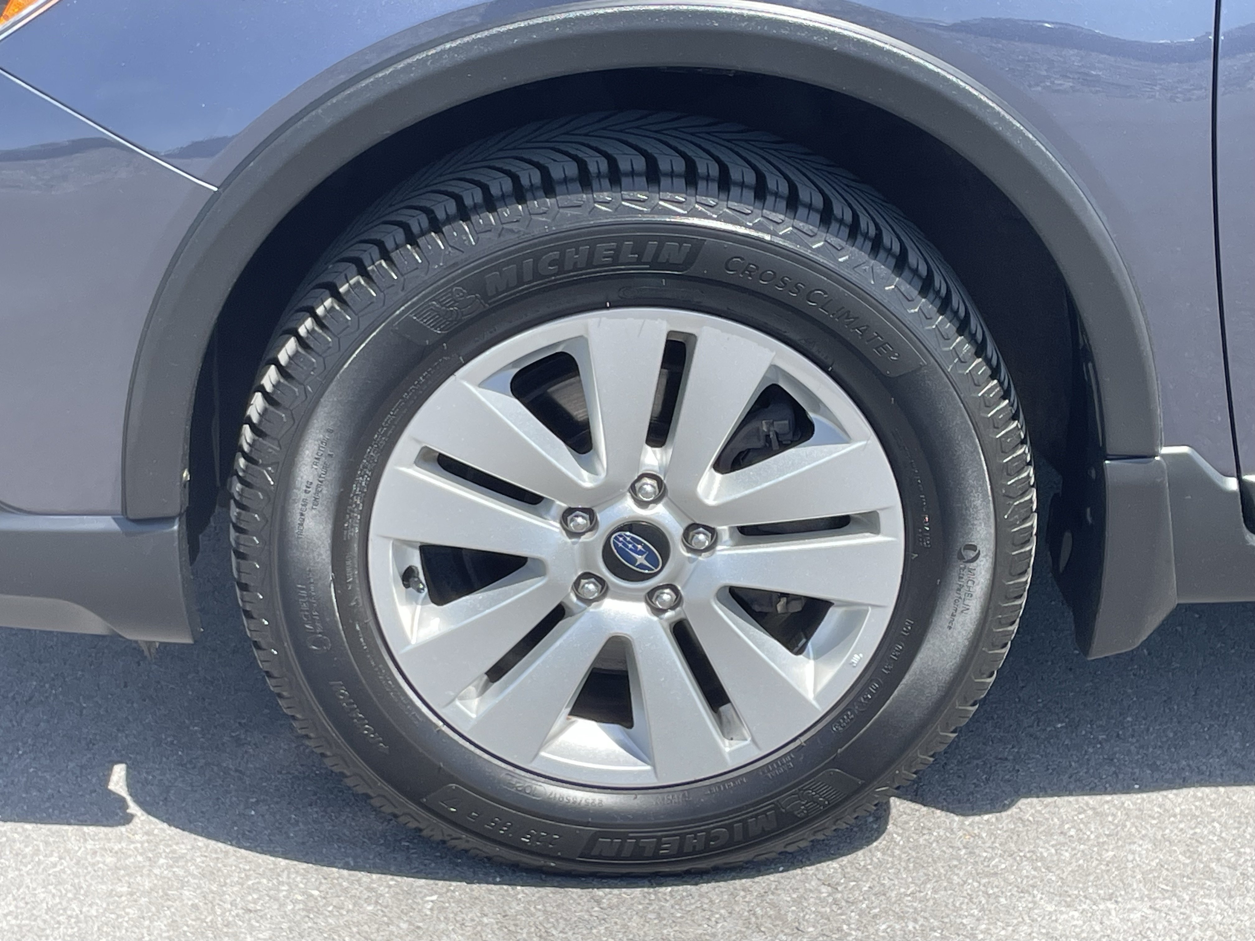 Used 2015 Subaru Outback 2.5i Premium AWD/4WD image 11