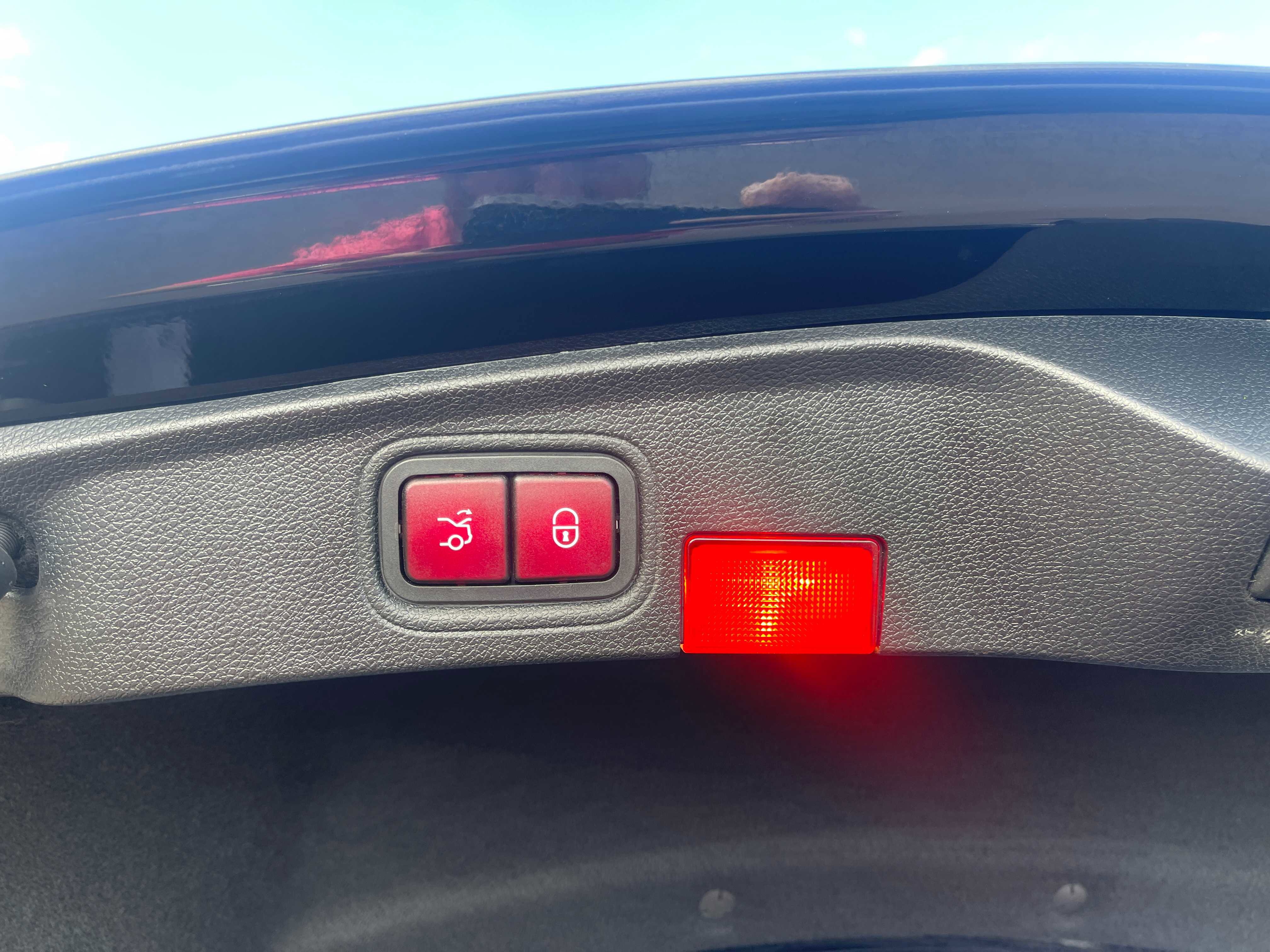 Used 2020 Mercedes-Benz C 300 Coupe w/ AMG Line image 11