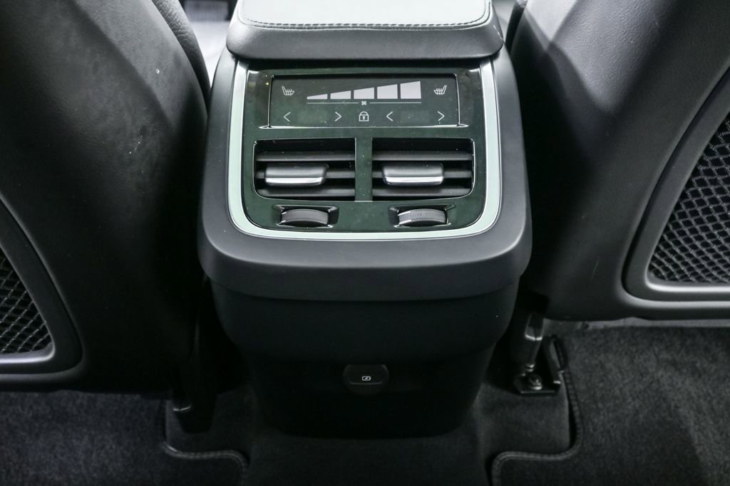 Certified 2023 Volvo XC90 B5 Plus image 21