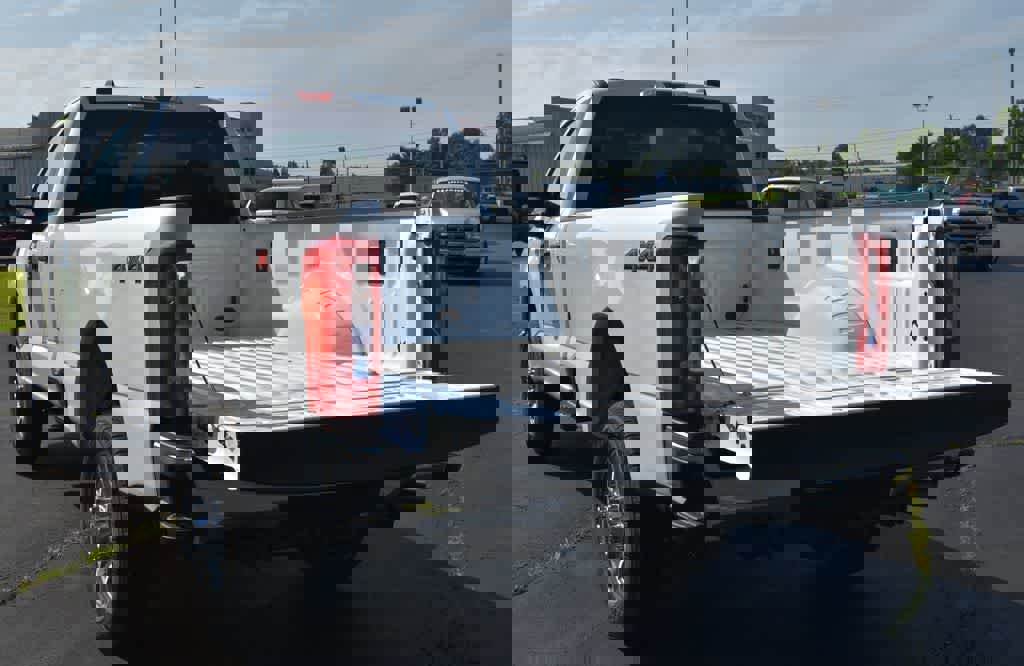 New 2025 Ford F350 XLT image 13