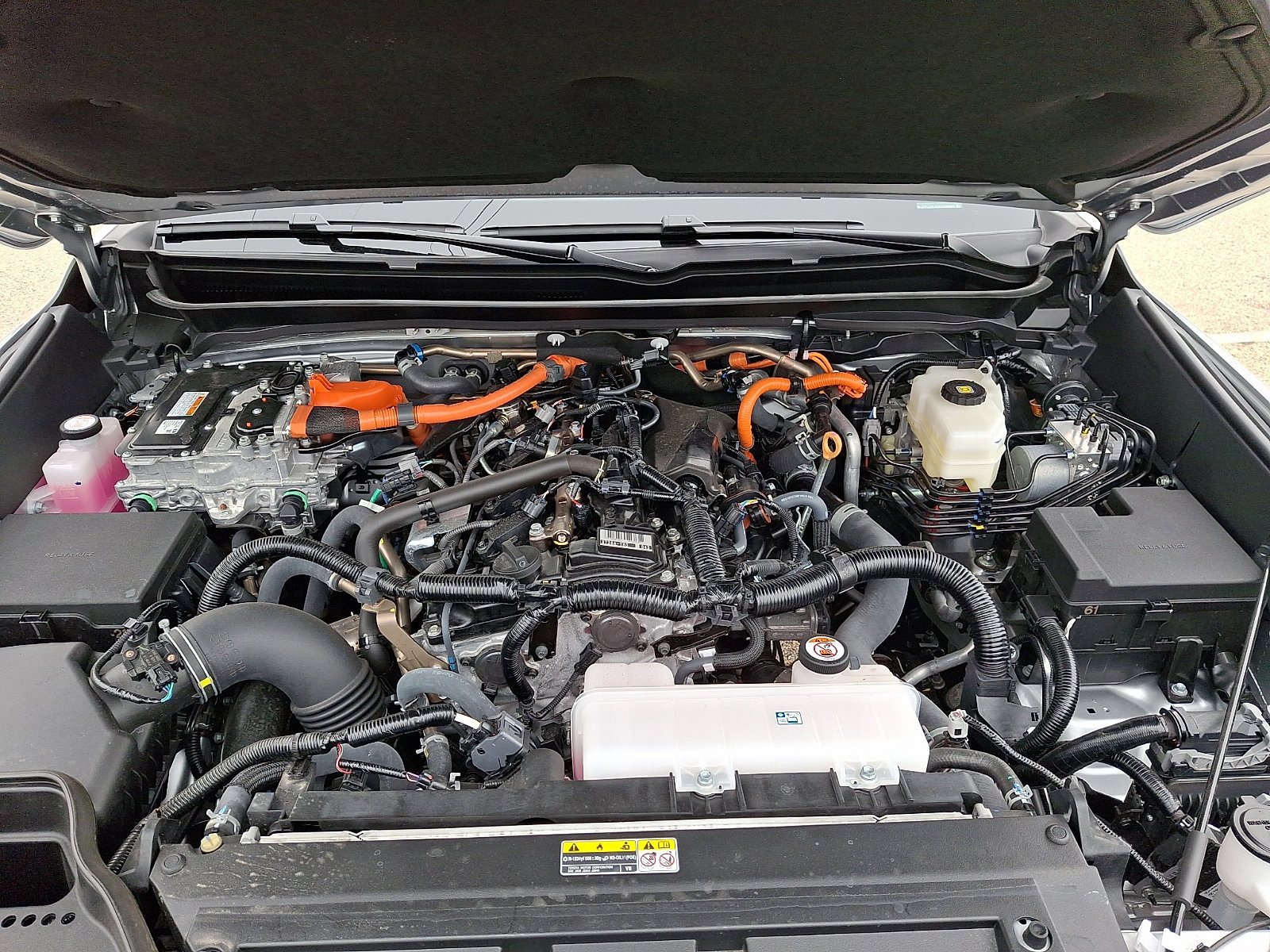 Certified 2025 Toyota Tacoma Limited AWD/4WD image 28