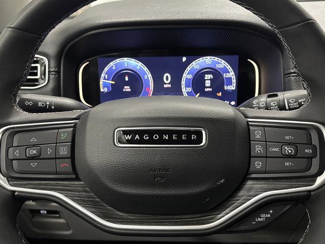 Used 2024 Jeep Wagoneer L Series II w/ Convenience Group I image 17