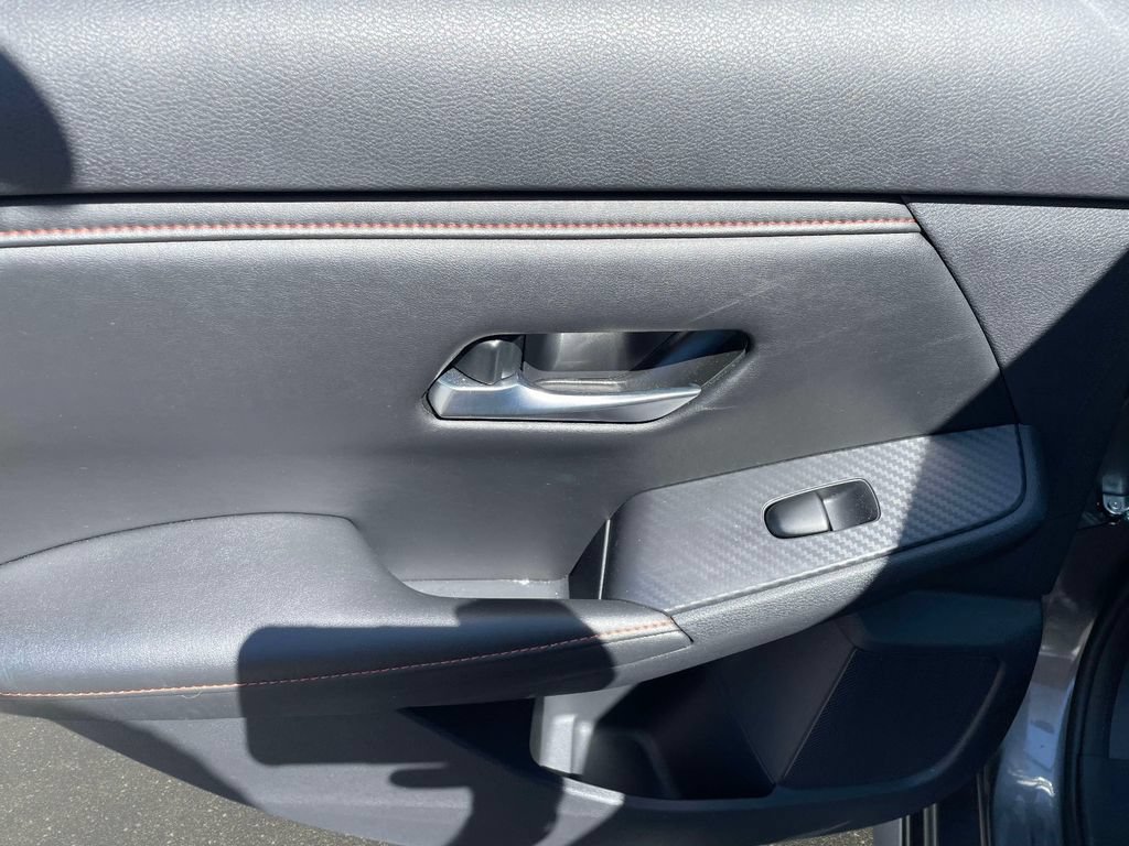 Used 2025 Nissan Sentra SR FWD image 15