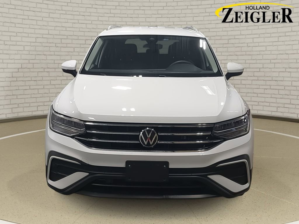 Used 2022 Volkswagen Tiguan SE image 2
