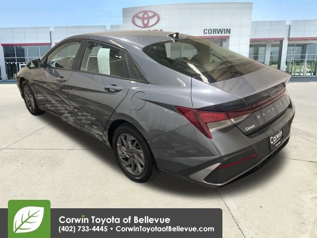 Used 2024 Hyundai Elantra SEL image 3