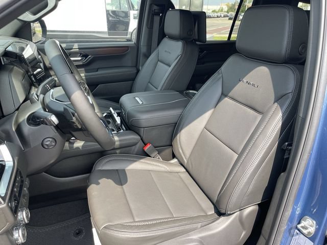 New 2026 GMC Yukon XL Denali w/ Denali Reserve Package AWD/4WD image 11
