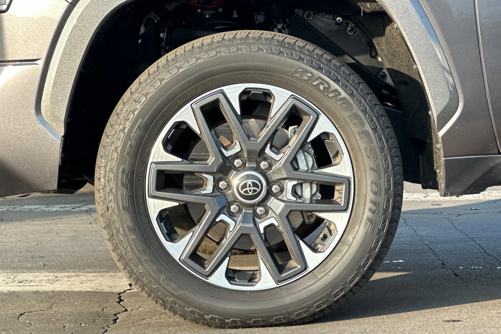 Used 2024 Toyota Tundra Limited image 25