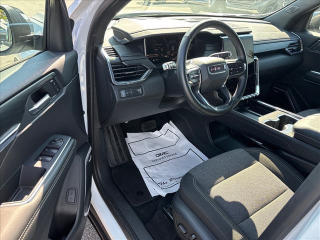 Certified 2025 GMC Acadia Elevation FWD image 9