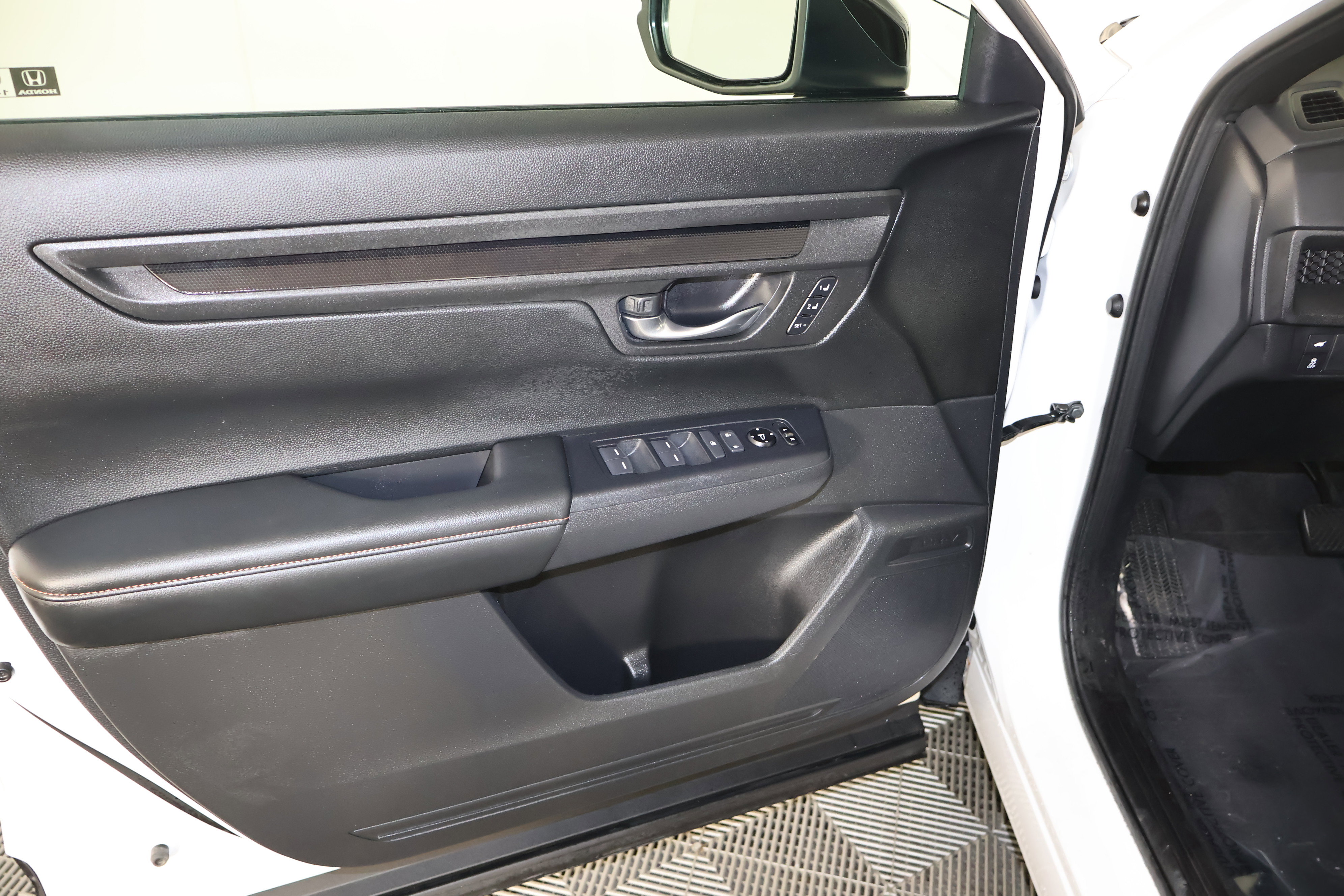 Used 2025 Honda CR-V Sport-L image 37