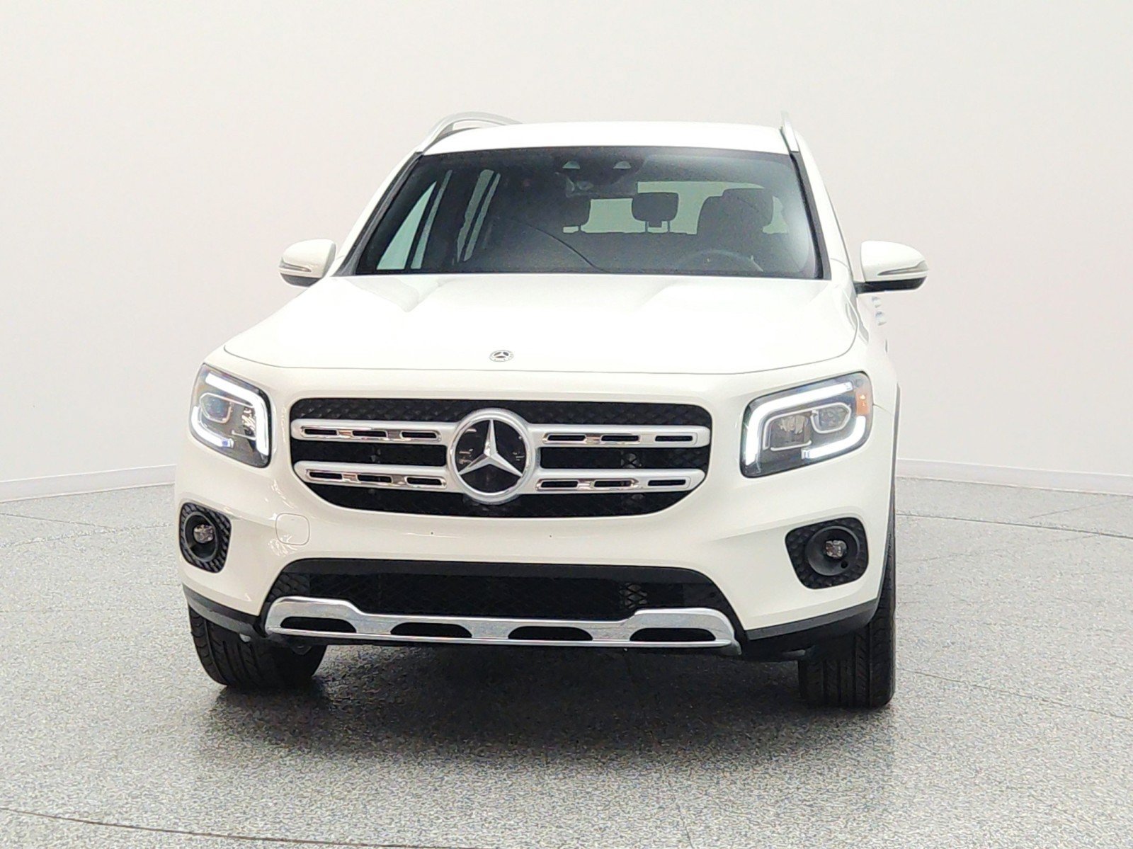 Used 2022 Mercedes-Benz GLB 250 image 2