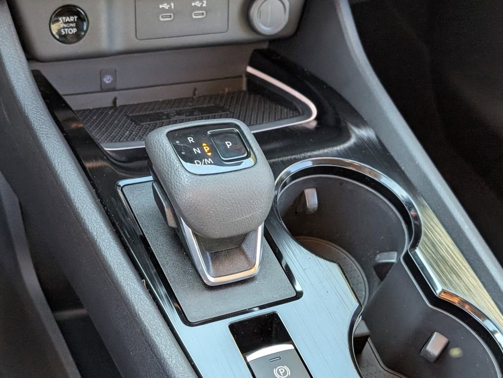 Certified 2025 Nissan Rogue SL FWD image 24