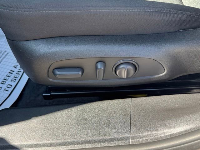 Used 2025 Chevrolet Malibu LT FWD image 9