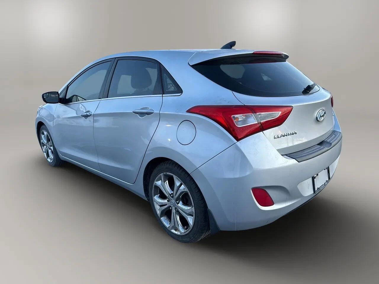 Used 2014 Hyundai Elantra GT w/ Option Group 03 image 5