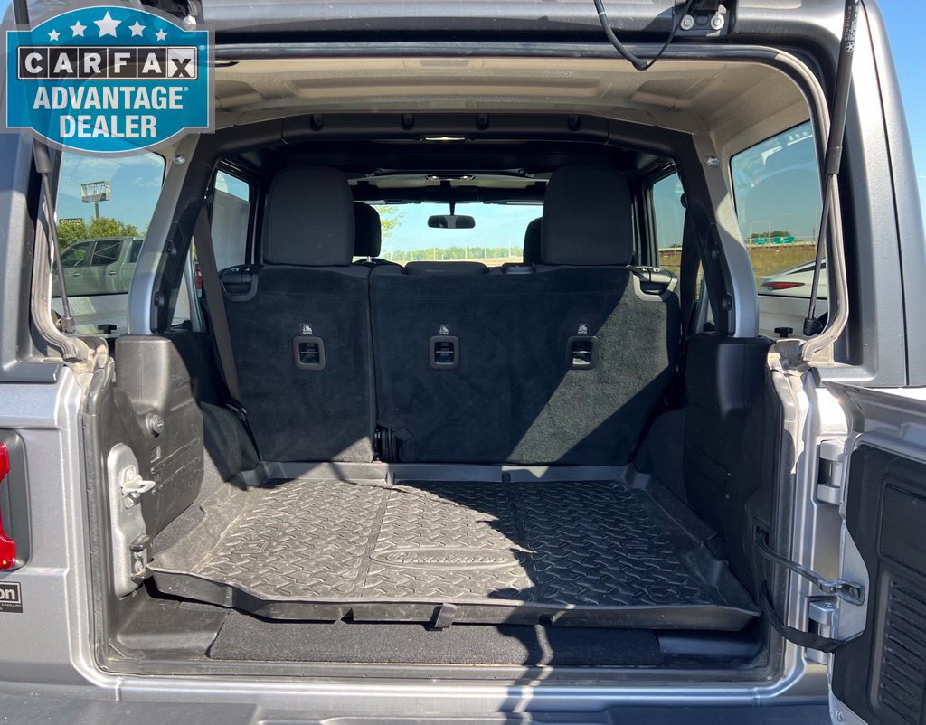 Used 2019 Jeep Wrangler Unlimited Sahara w/ Safety Group AWD/4WD image 22