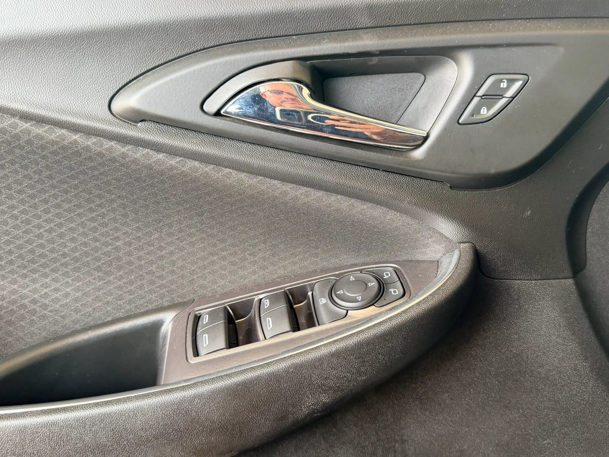 Used 2021 Chevrolet Malibu LT FWD image 18