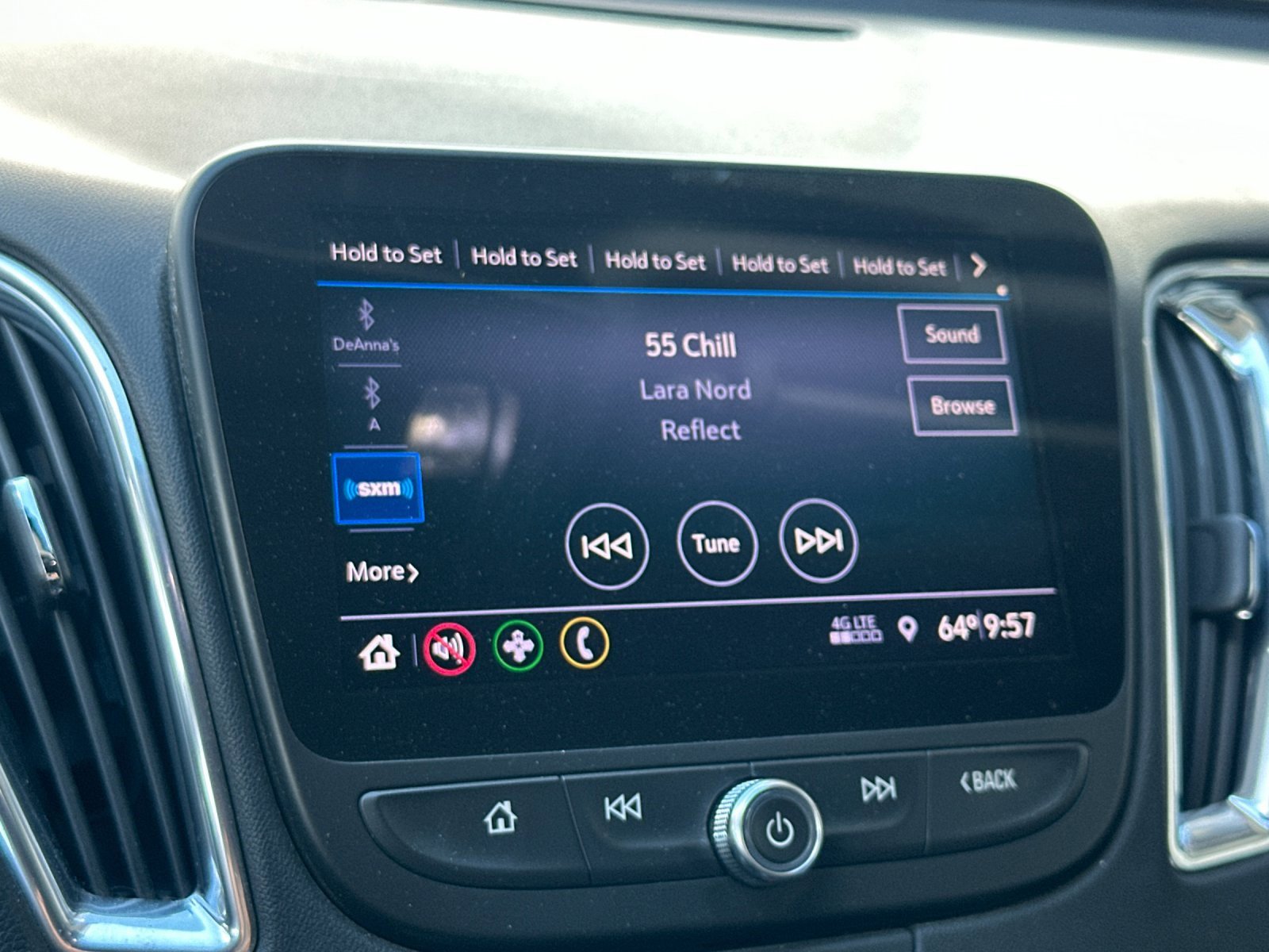 Used 2019 Chevrolet Malibu LT w/ Leather Package image 16