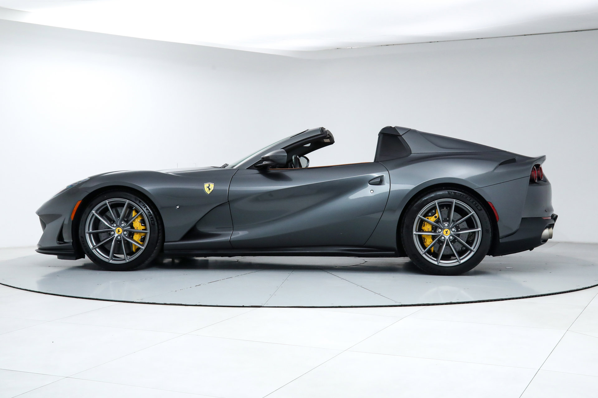 Certified 2022 Ferrari 812 GTS image 4