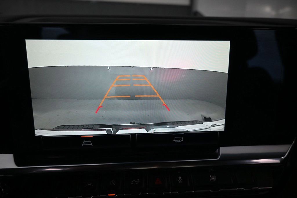 Used 2025 GMC Sierra 1500 SLT image 4