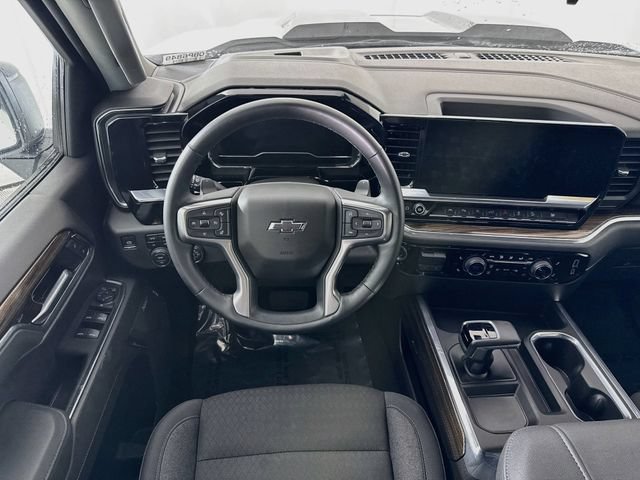 Used 2025 Chevrolet Silverado 1500 LT Trail Boss w/ Convenience Package II AWD/4WD image 24