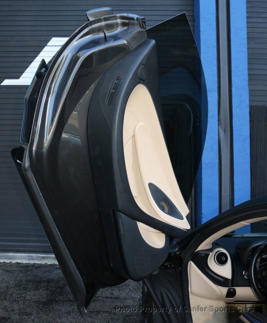 Used 2017 McLaren 570S Coupe image 16