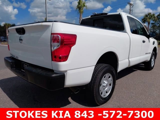 Used 2018 Nissan Titan S image 5