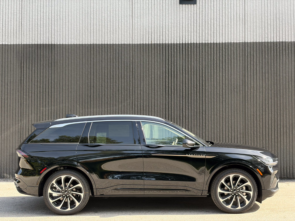 New 2026 Lincoln Nautilus Black Label AWD/4WD image 8
