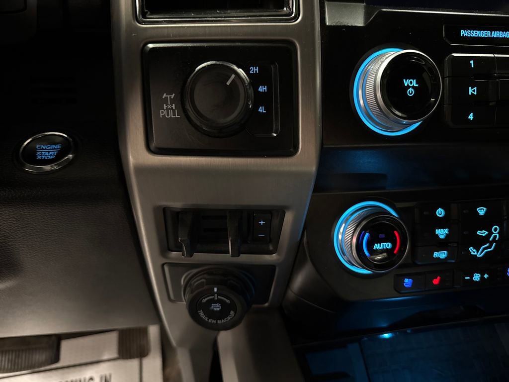 Used 2020 Ford F250 Platinum w/ FX4 Off-Road Package image 13