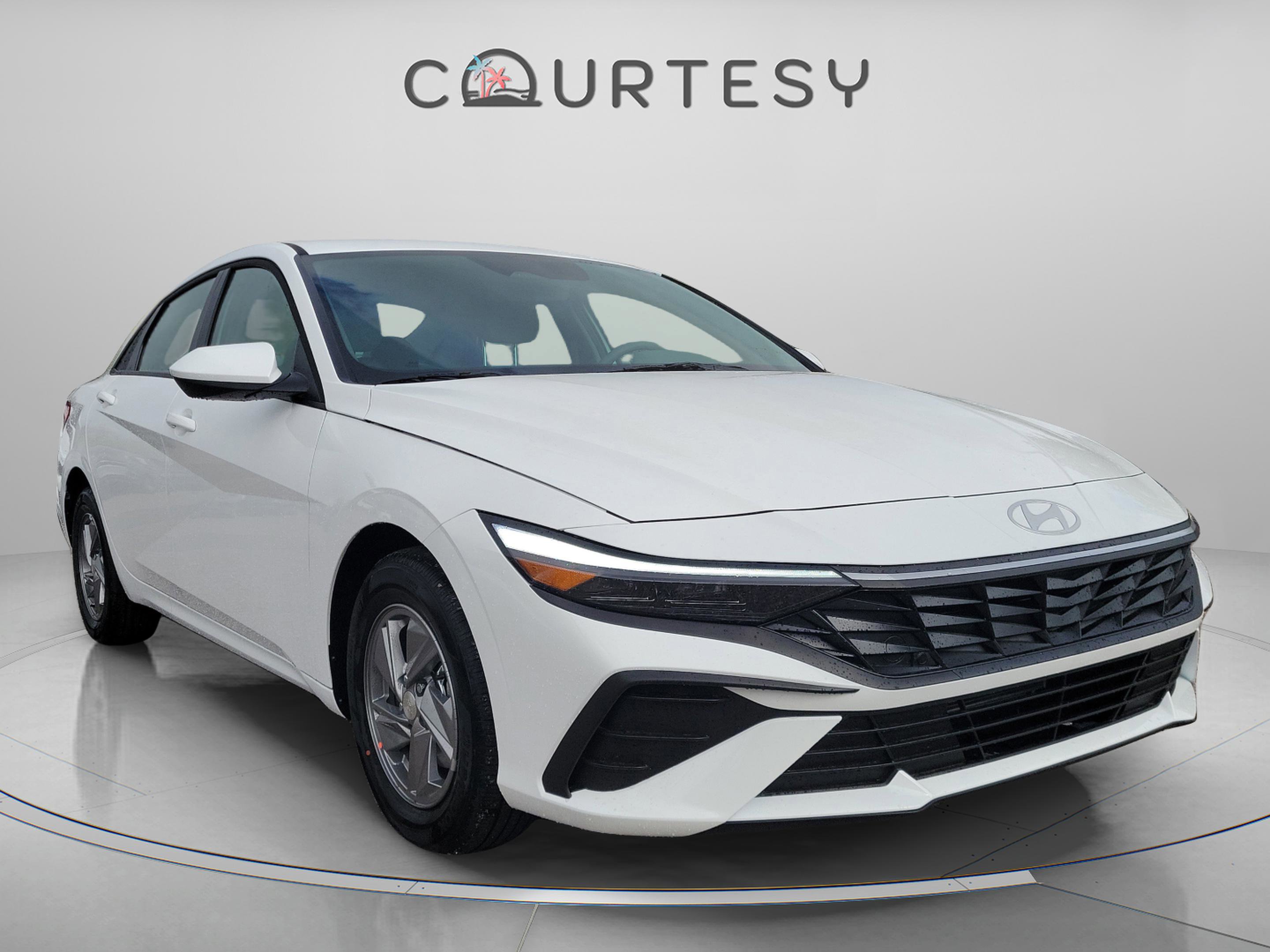 New 2026 Hyundai Elantra SE FWD image 4