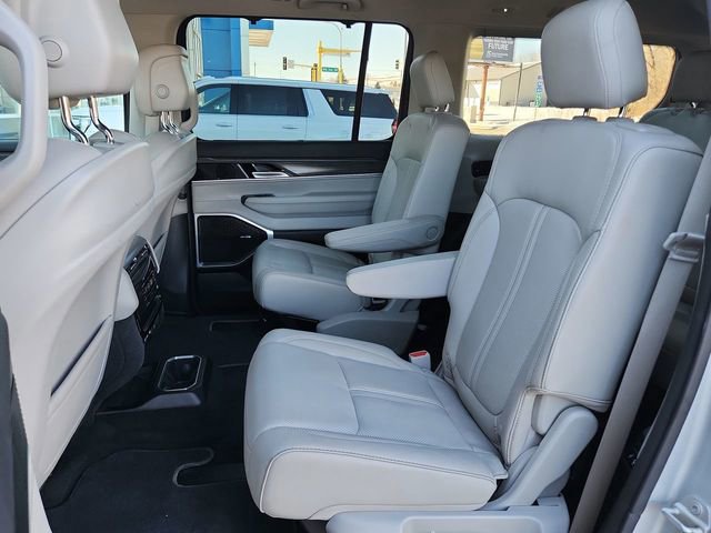 Used 2023 Jeep Wagoneer Series III w/ Convenience Group I image 26