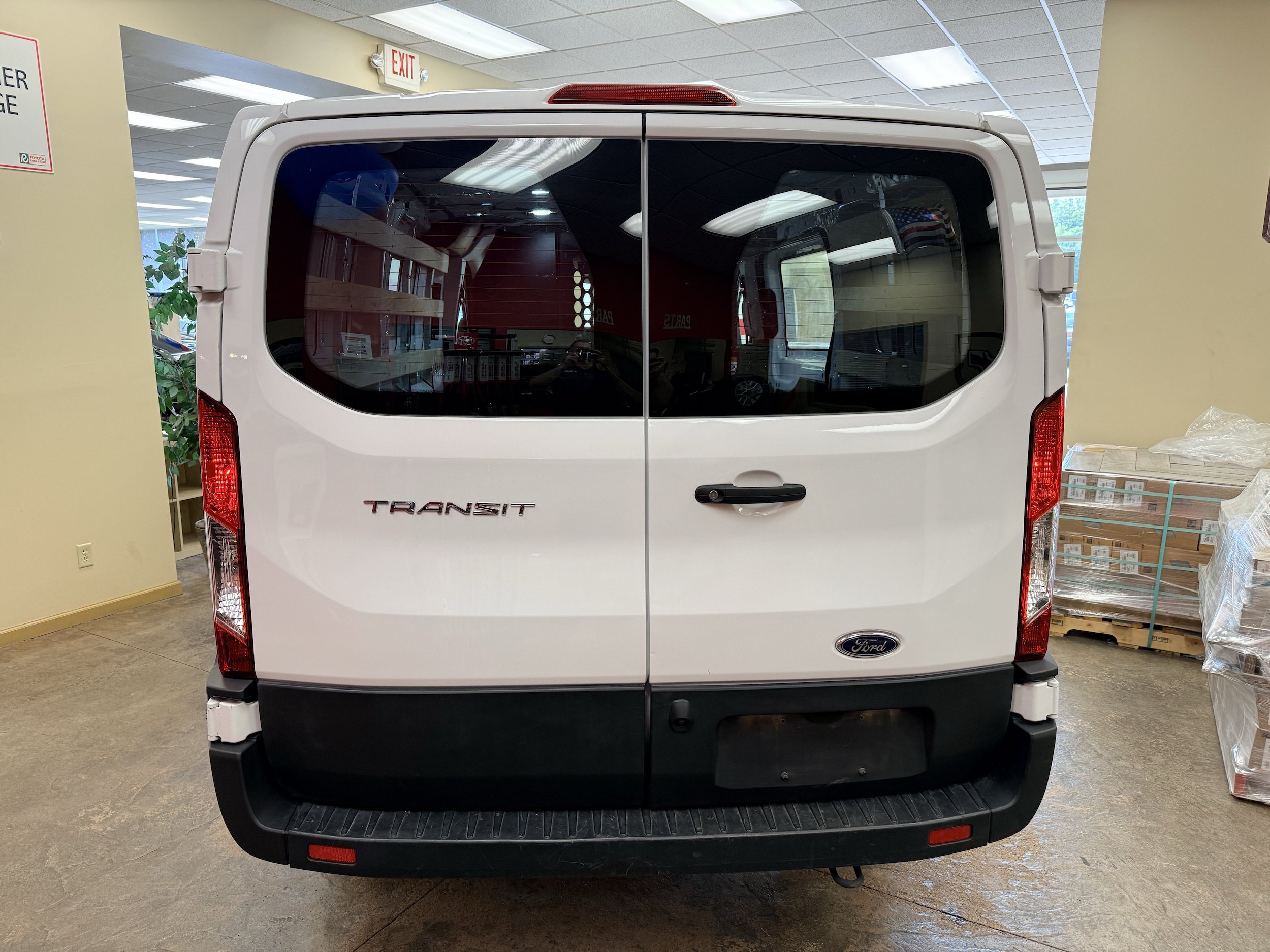 Used 2025 Ford Transit 250 Low Roof w/ Exterior Upgrade Package RWD image 8