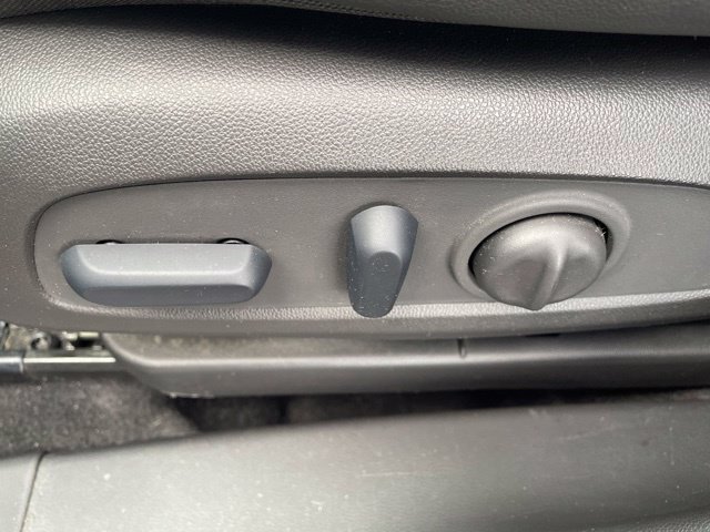 Used 2023 Buick Encore GX Select w/ Sport Touring Package FWD image 14